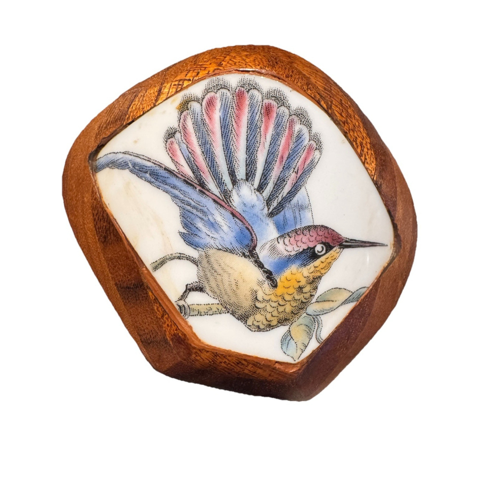 Vintage Wood Framed Porcelain Hummingbird Brooch Pendant Wearable Art - Picture 2 of 6